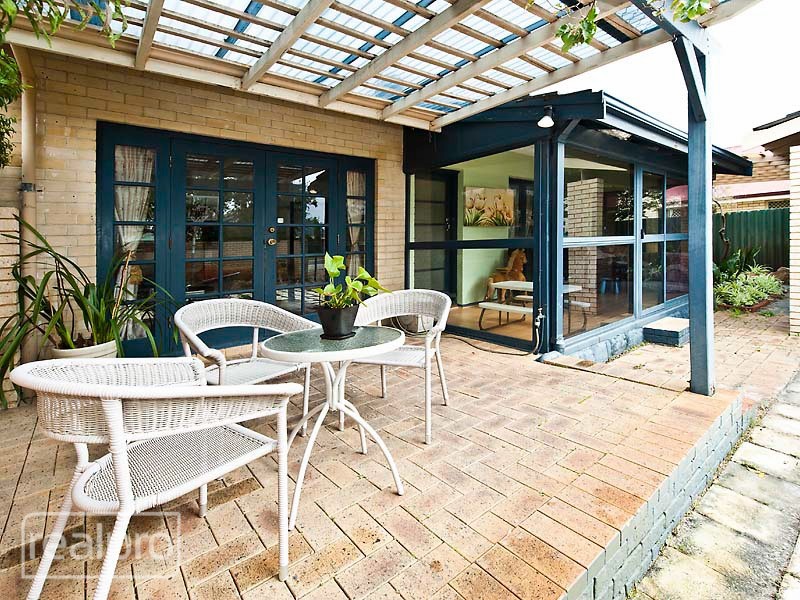 13A Forward Street, Manning WA 6152
