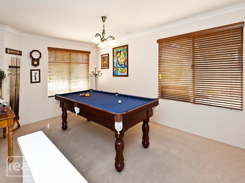 18 Cornish Crescent, Manning WA 6152