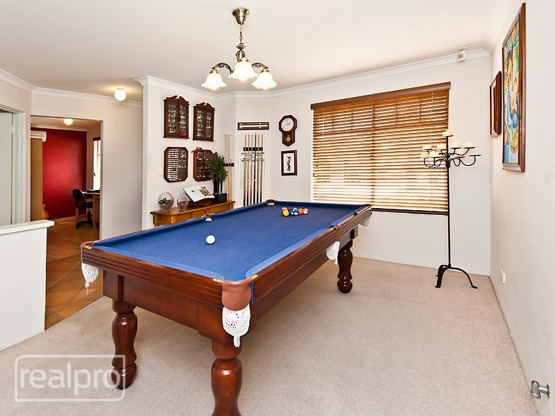 18 Cornish Crescent, Manning WA 6152