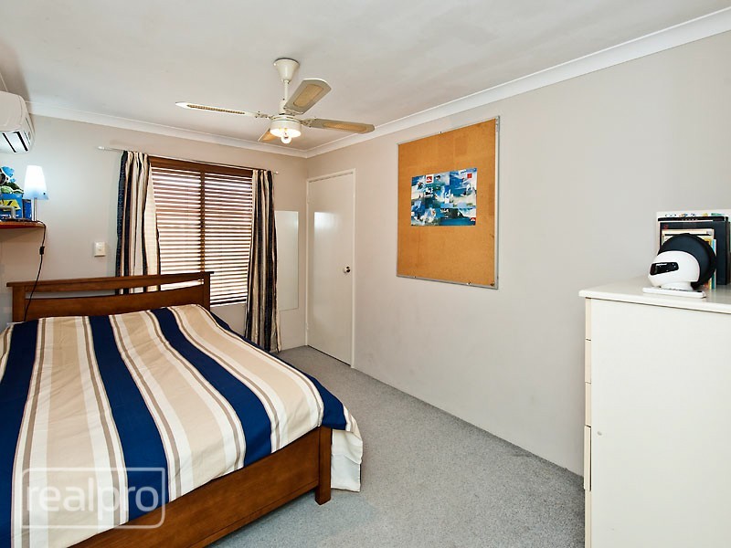 18 Cornish Crescent, Manning WA 6152