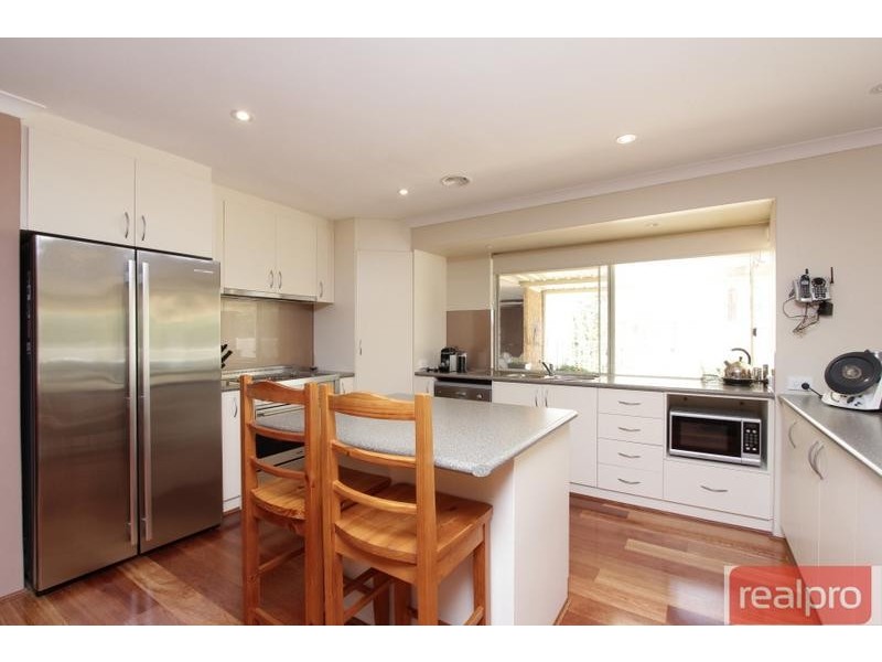 13 Boongala Close, Karawara WA 6152