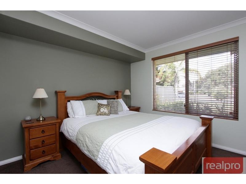 13 Boongala Close, Karawara WA 6152