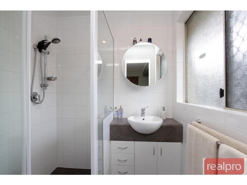 13 Boongala Close, Karawara WA 6152