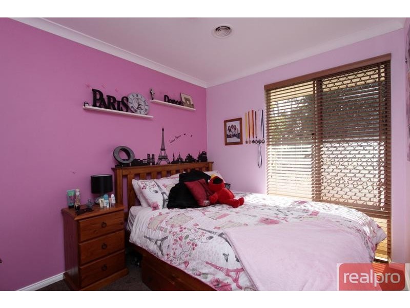 13 Boongala Close, Karawara WA 6152