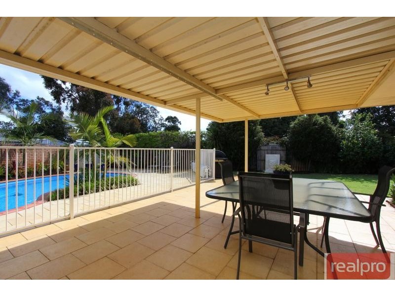 13 Boongala Close, Karawara WA 6152
