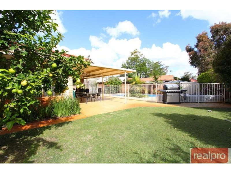 13 Boongala Close, Karawara WA 6152