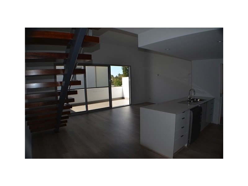 15/2 Downey Drive, Como WA 6152