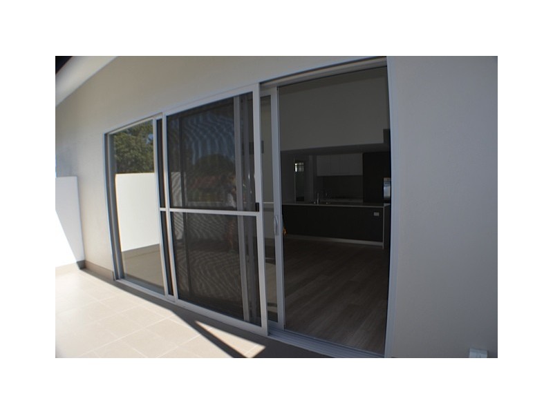 15/2 Downey Drive, Como WA 6152