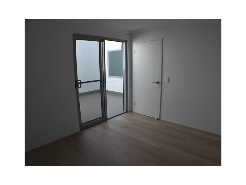 15/2 Downey Drive, Como WA 6152