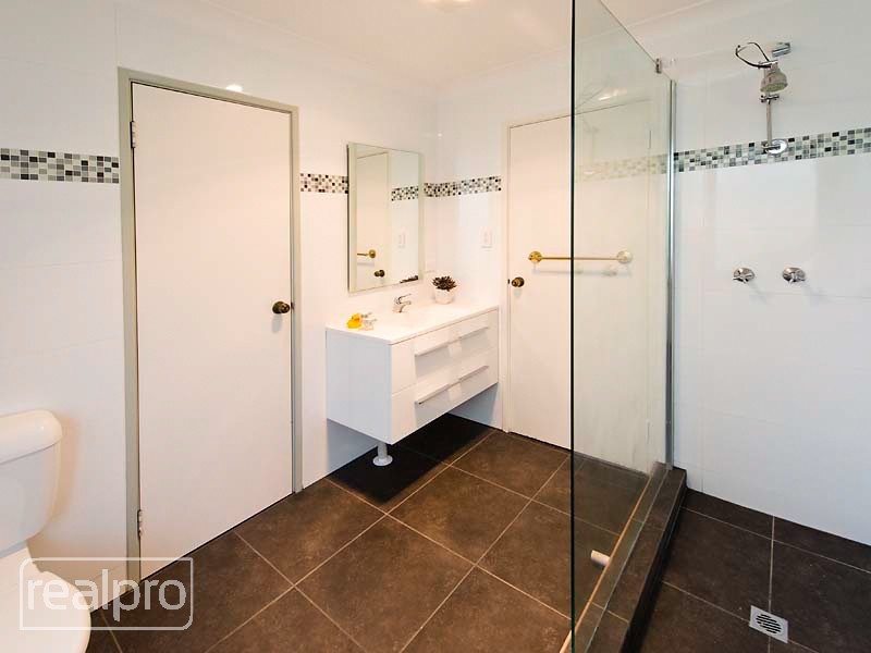 60B Cloister Avenue, Manning WA 6152
