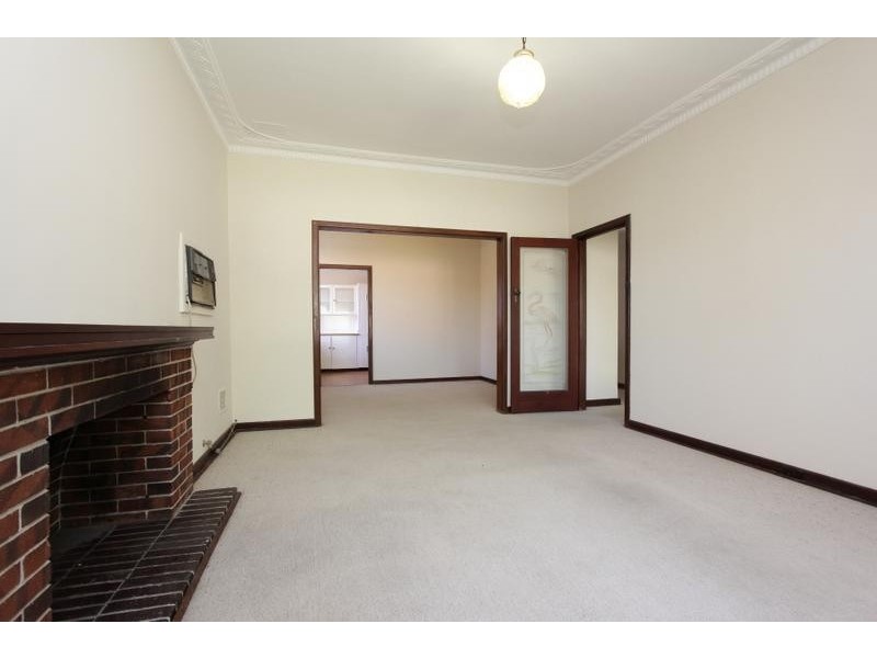 4 Godwin Avenue, Manning WA 6152