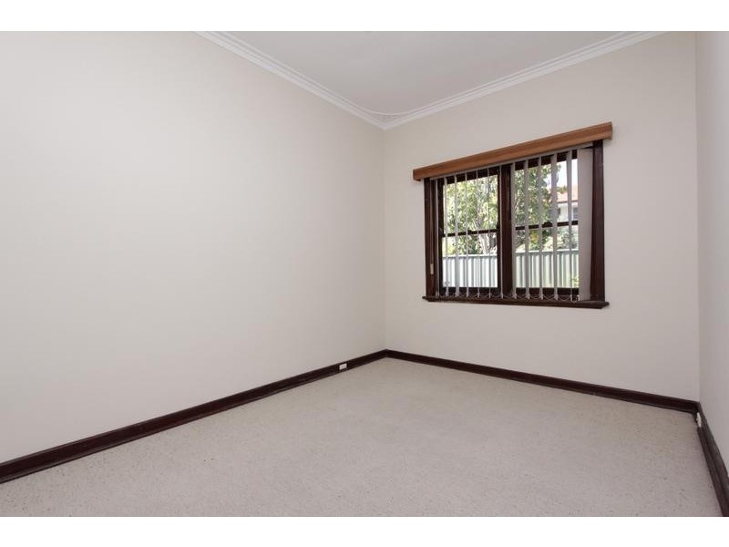 4 Godwin Avenue, Manning WA 6152