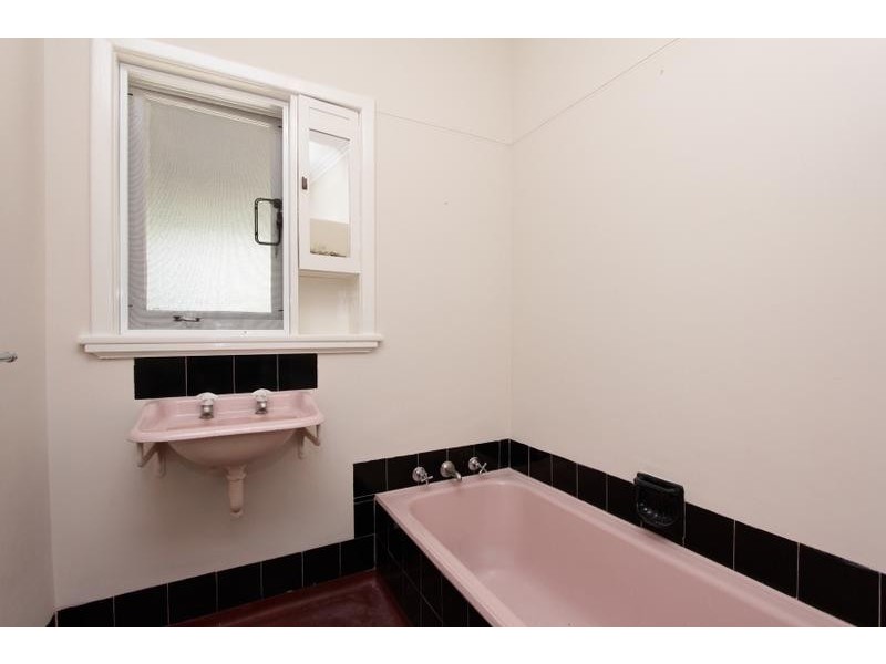 4 Godwin Avenue, Manning WA 6152