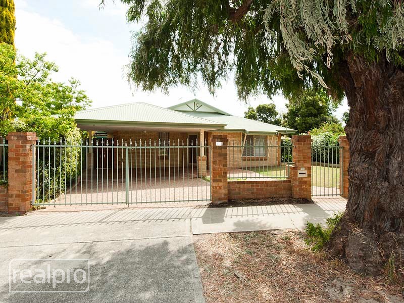 29A Goss Avenue, Manning WA 6152