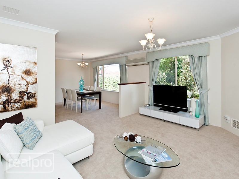 35A Griffin Crescent, Manning WA 6152