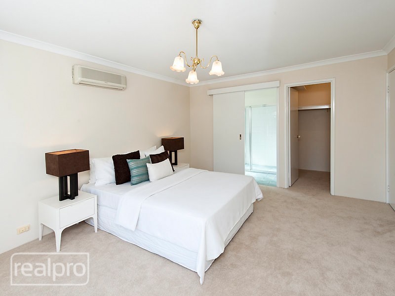 35A Griffin Crescent, Manning WA 6152