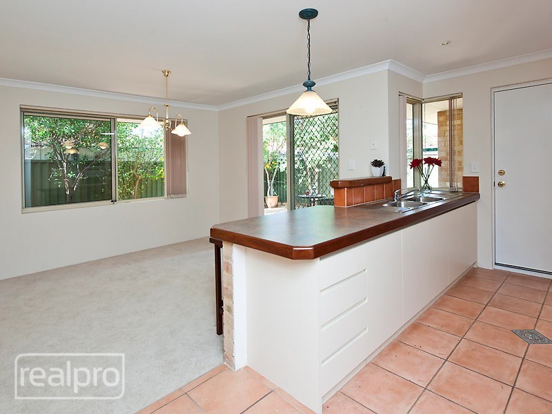 35A Griffin Crescent, Manning WA 6152