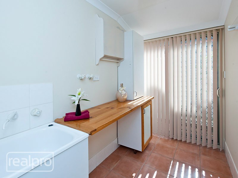 35A Griffin Crescent, Manning WA 6152