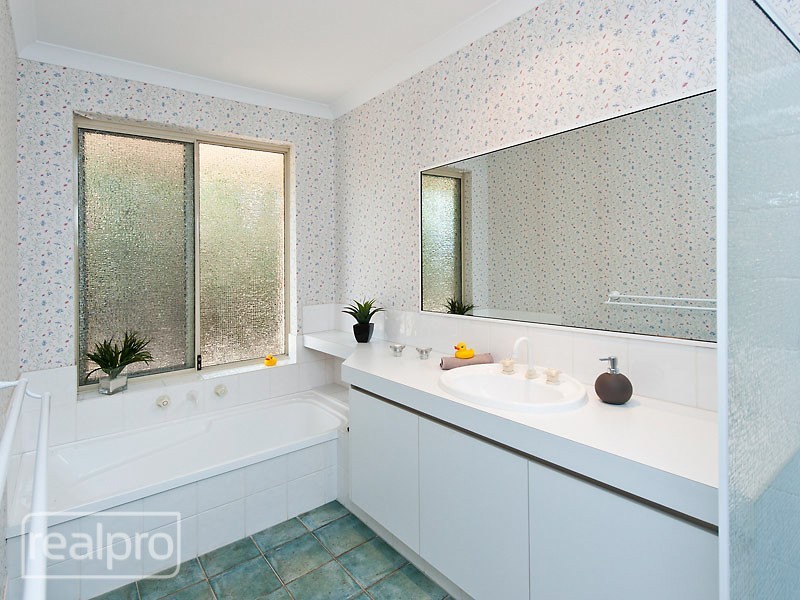 35A Griffin Crescent, Manning WA 6152