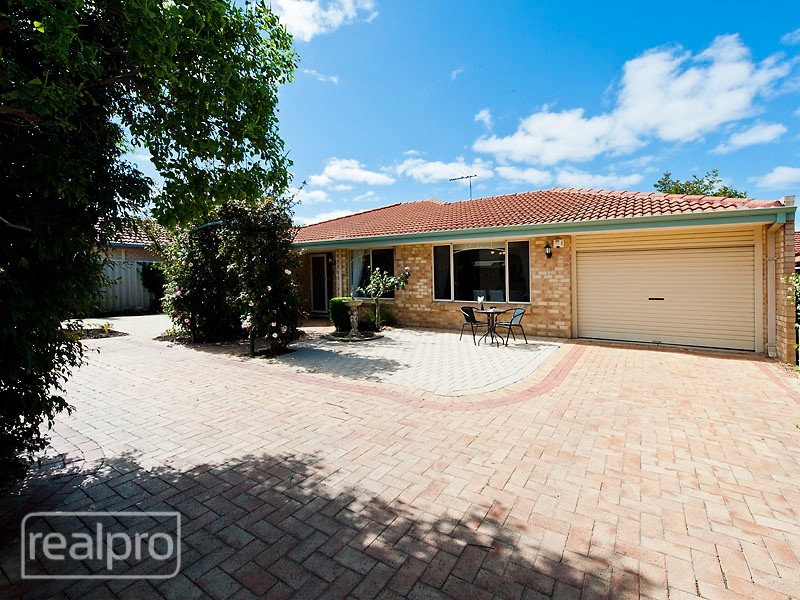 35A Griffin Crescent, Manning WA 6152