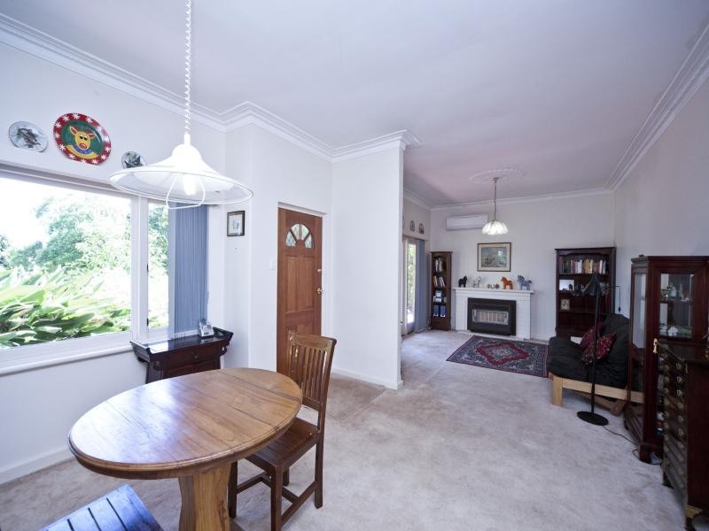 10 Batavia Way, Salter Point WA 6152