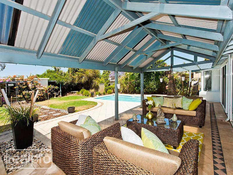 9 Pether Road, Manning WA 6152