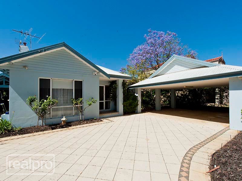 9 Pether Road, Manning WA 6152