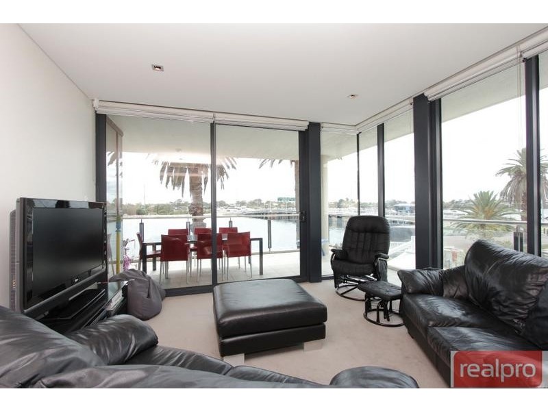 201E/70 Canning Beach Road, Applecross WA 6153