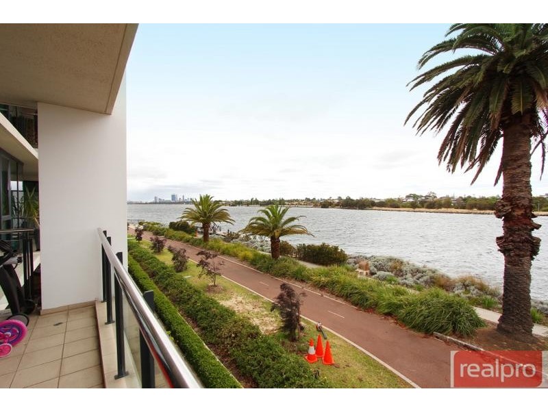 201E/70 Canning Beach Road, Applecross WA 6153