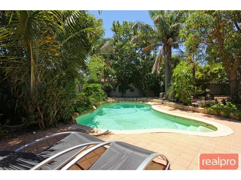 59 Esperanto Way, Westminster WA 6061