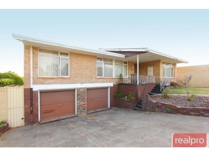 15 Success Crescent, Salter Point WA 6152