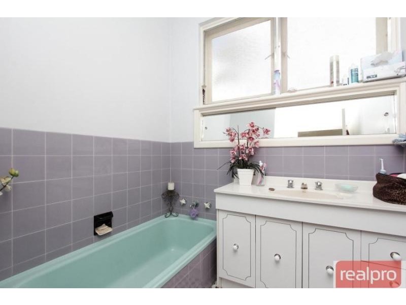 15 Success Crescent, Salter Point WA 6152