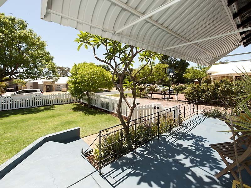 55 Crawshaw Crescent, Manning WA 6152