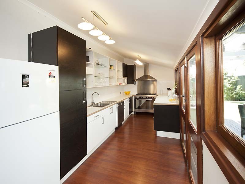 55 Crawshaw Crescent, Manning WA 6152