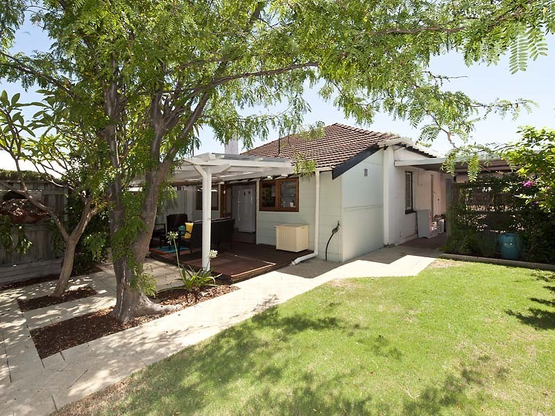 55 Crawshaw Crescent, Manning WA 6152