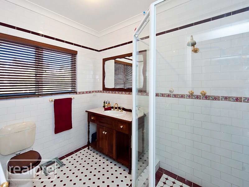 61 Cloister Avenue, Manning WA 6152