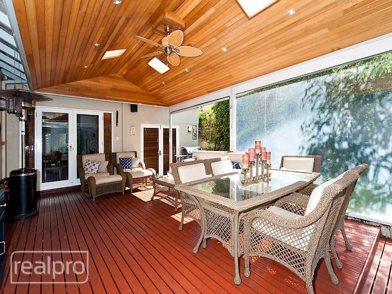61 Cloister Avenue, Manning WA 6152