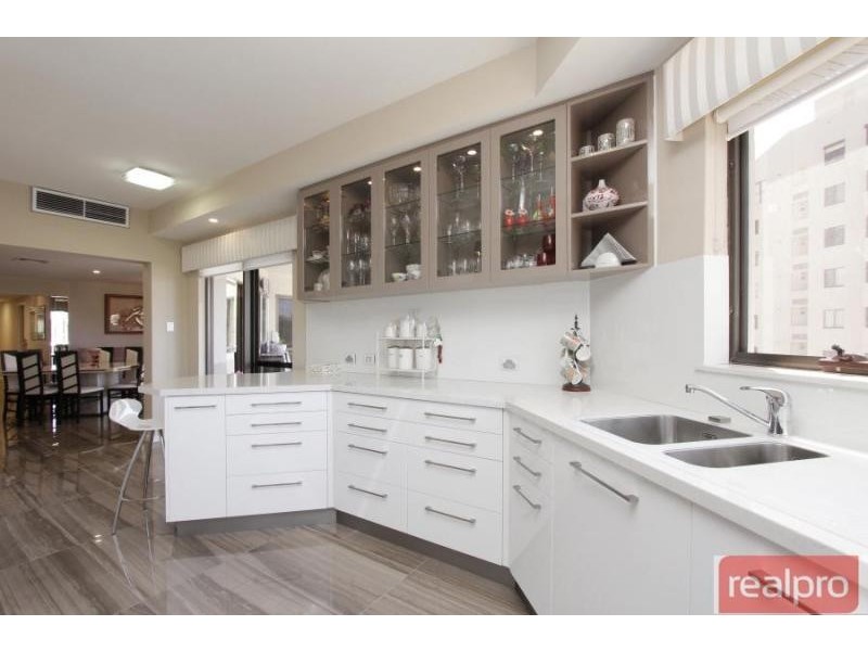 8/1 Queen Street, South Perth WA 6151