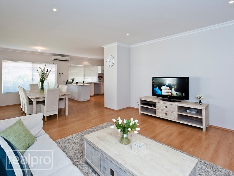 23 Bickley Crescent, Manning WA 6152