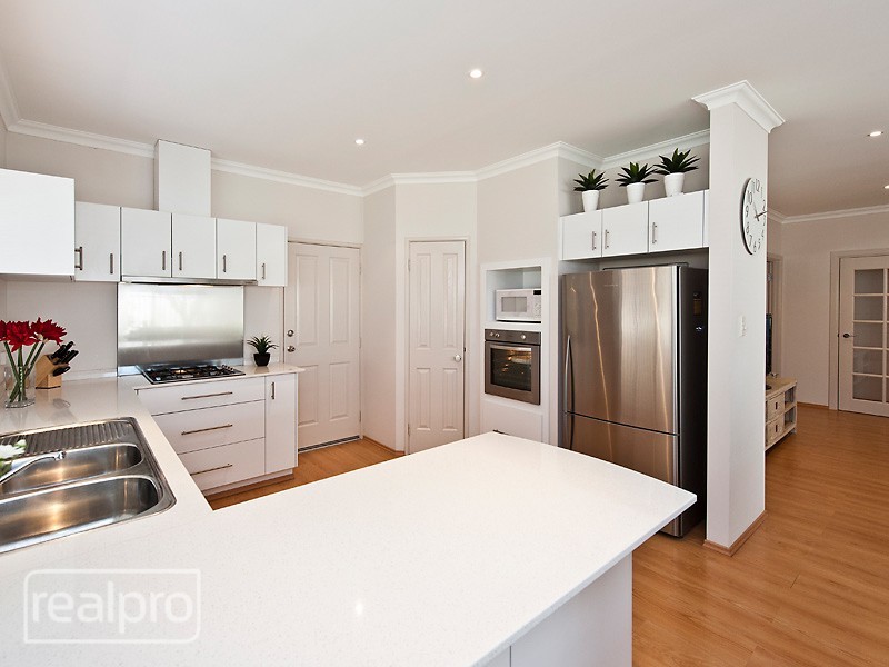 23 Bickley Crescent, Manning WA 6152