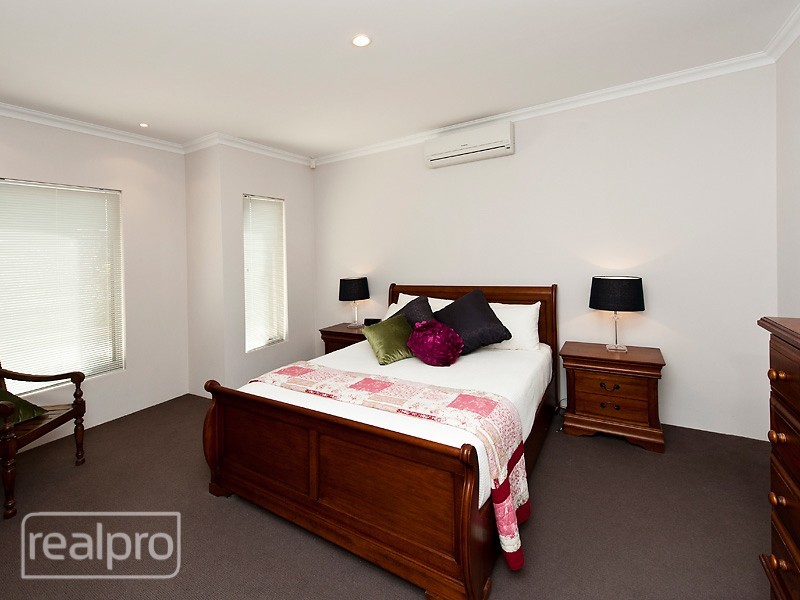 23 Bickley Crescent, Manning WA 6152