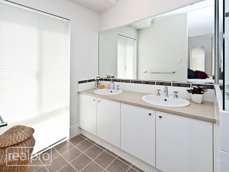 23 Bickley Crescent, Manning WA 6152