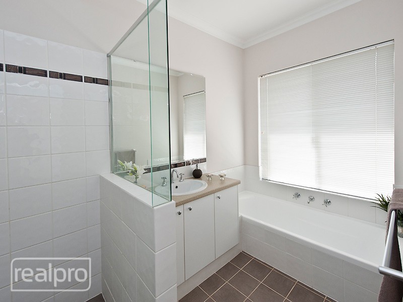 23 Bickley Crescent, Manning WA 6152