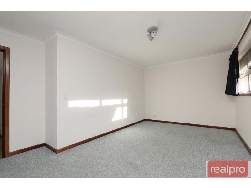 1/15 Edgecumbe Street, Como WA 6152