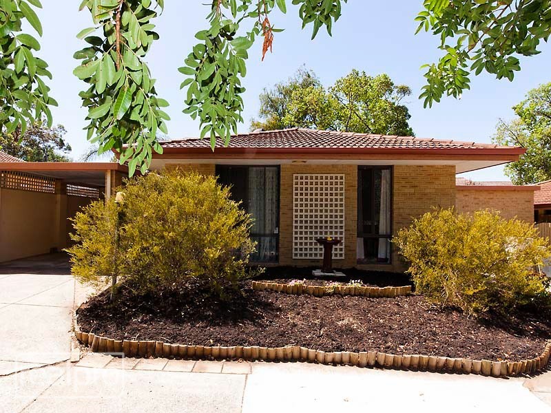 2/84 Clydesdale Street, Como WA 6152