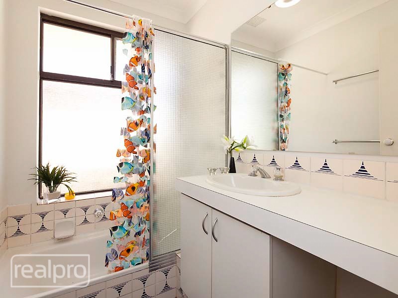 2/84 Clydesdale Street, Como WA 6152