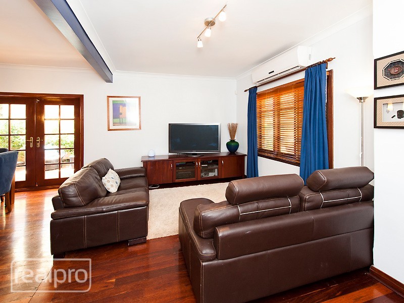 50A Hope Avenue, Manning WA 6152