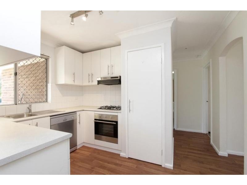 2/20 Plumridge Way, South Lake WA 6164