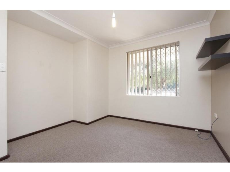 2/20 Plumridge Way, South Lake WA 6164