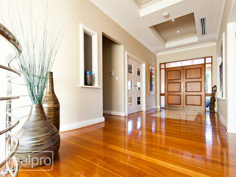 39 River Way, Salter Point WA 6152